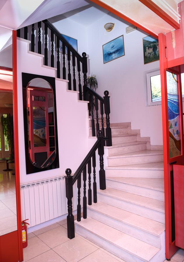 בודווה Hotel Jovana מראה חיצוני תמונה