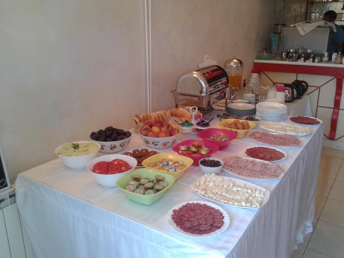 בודווה Hotel Jovana מראה חיצוני תמונה